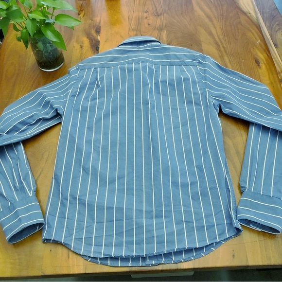 Abercrombie & Fitch Stripped Pastel Blue Long Sleeves Button Down Shirt Blouse. - Picture 8 of 13
